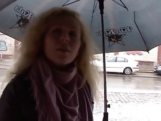 Matures Tempt To Fuck For Cash At Street Casting German
